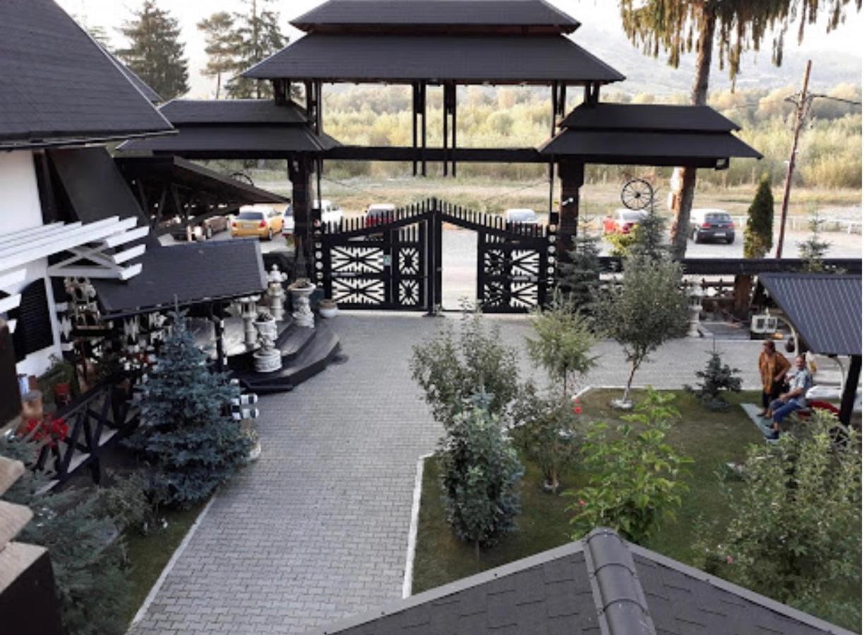 Hotel Complex Lions Bucovina Voronet Zewnętrze zdjęcie