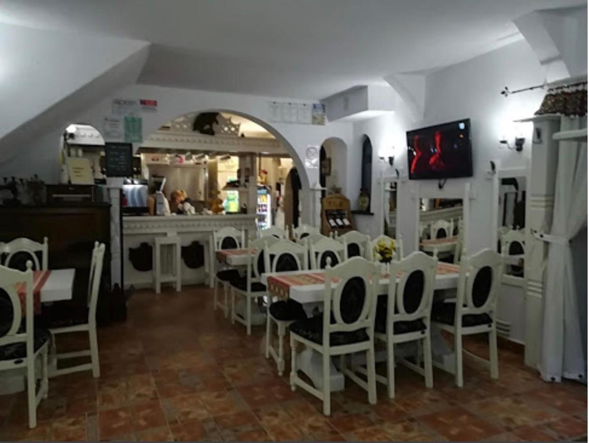 Hotel Complex Lions Bucovina Voronet Zewnętrze zdjęcie